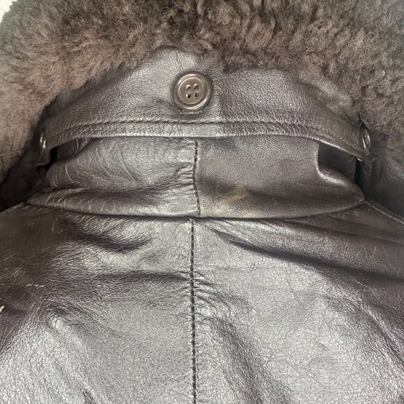 Brown Leather Vintage Bomber - Picture 5 of 11